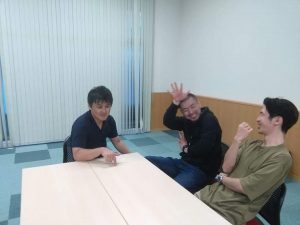 左から、渡邉享介、荒木宏志、千田智士