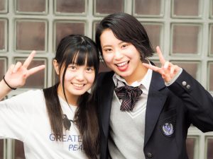 ナシカ座 第3回公演『愛されたい娘と愛せない母』（左から、安武風花、安田乙葉）